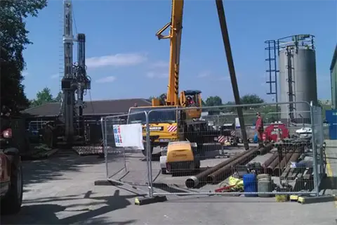 Repairing a water borehole